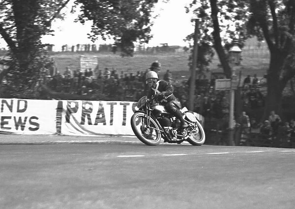 John Crasher White (Norton) 1934 Senior Manx Grand Prix