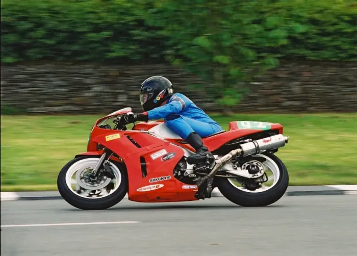 Framed Print : John Crellin (Honda) 2004 Lightweight 400 TT Framed Print : John Crellin (Honda) 2004 Lightweight 400 TT