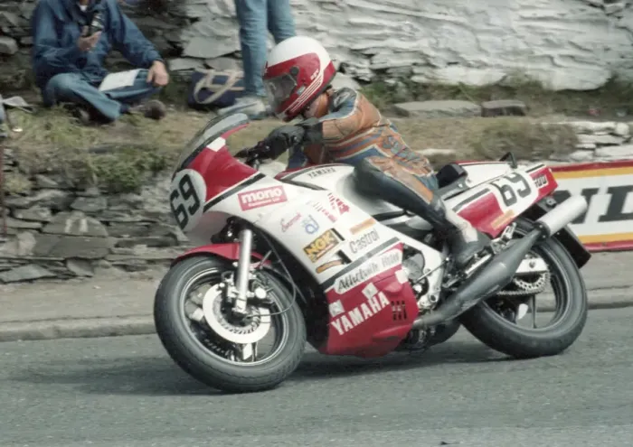 Framed Print : John Crellin (Yamaha) 1985 Production TT
