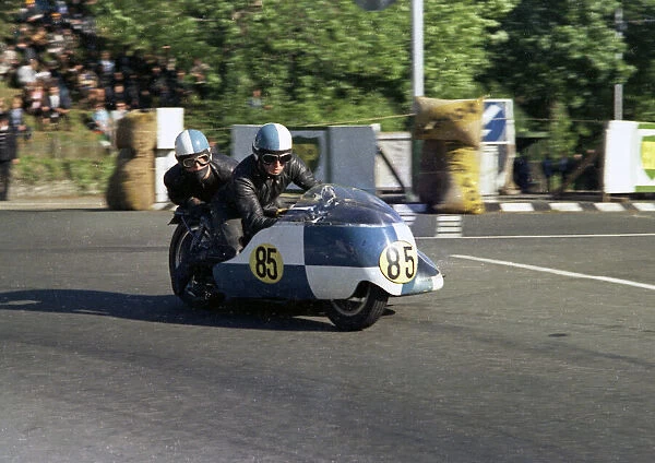 John Crick & D Senior (C B Triumph) 1968 Sidecar TT