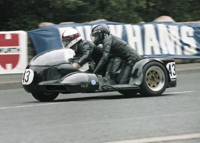 Framed Print : John Davies & William Williams (Crooks Suzuki) 1979 Sidecar TT Framed Print : John Davies & William Williams (Crooks Suzuki) 1979 Sidecar TT
