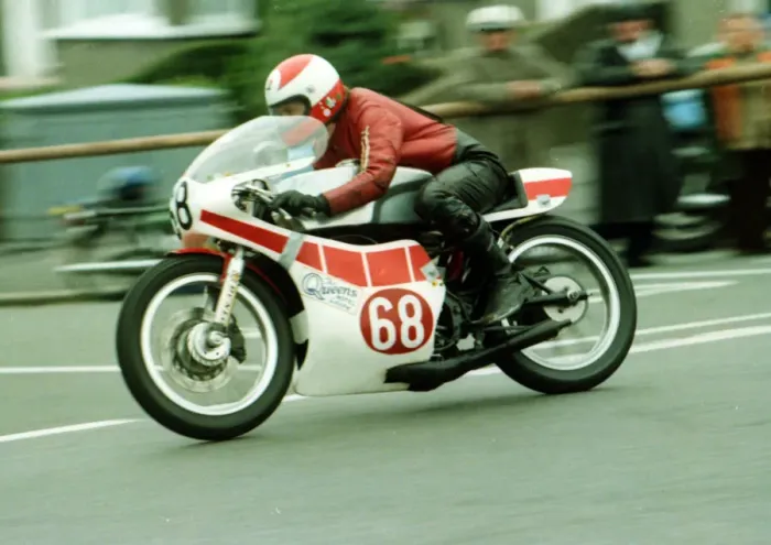 Framed Print : John Dickenson (Yamaha) 1980 Newcomers Manx Grand Prix Framed Print : John Dickenson (Yamaha) 1980 Newcomers Manx Grand Prix