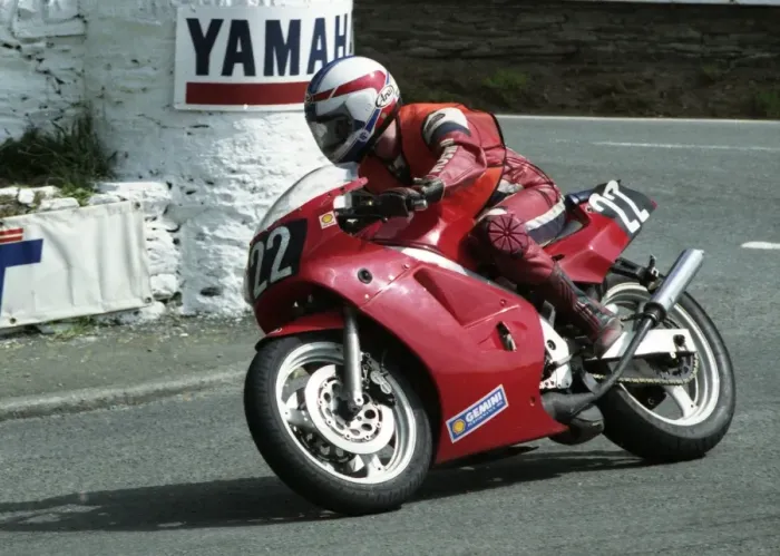 Framed Print : John Donnan (Suzuki) 1993 Supersport 400 TT Framed Print : John Donnan (Suzuki) 1993 Supersport 400 TT