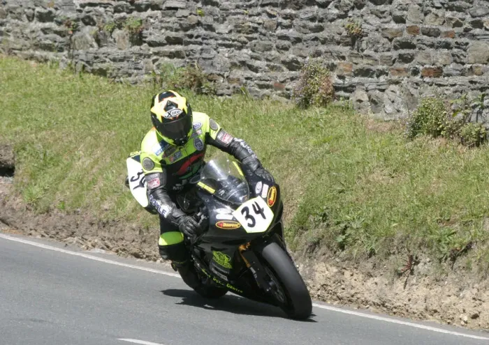 Framed Print : John Donnan (Yamaha) 2006 Superbike TT Framed Print : John Donnan (Yamaha) 2006 Superbike TT