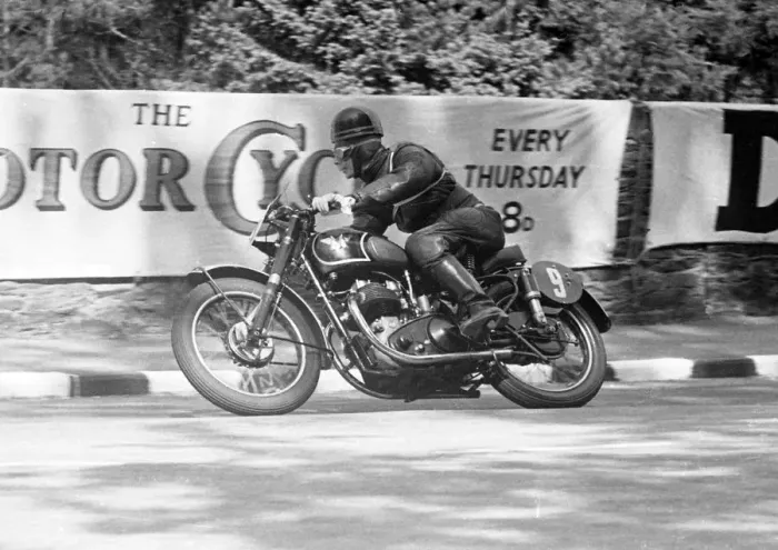 Framed Print : John Duncan (Matchless) 1951 Senior Clubman TT