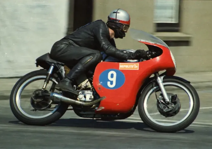 Framed Print : John Findlay (Norton) 1969 Junior TT Framed Print : John Findlay (Norton) 1969 Junior TT