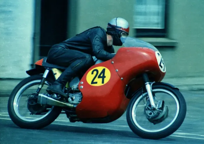 Framed Print : John Findlay (Norton) 1969 Senior TT