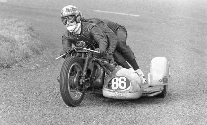 Framed Print : John Graham & P McKendrey (BSA) at the Gooseneck: 1971 Sidecar TT Framed Print : John Graham & P McKendrey (BSA) at the Gooseneck: 1971 Sidecar TT