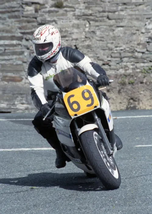 Framed Print : John Hold (Yamaha) 1990 Senior Manx Grand Prix Framed Print : John Hold (Yamaha) 1990 Senior Manx Grand Prix