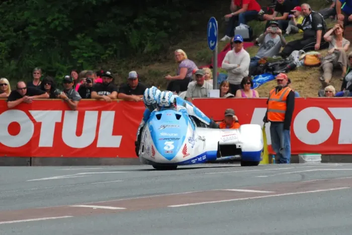 Framed Print : John Holden & Andrew Winkle (LCR Honda) 2016 Sidecar 2 TT Framed Print : John Holden & Andrew Winkle (LCR Honda) 2016 Sidecar 2 TT