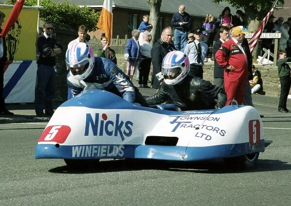 John Holden & Ian Watson (Baker Kawasaki) 1991 Sidecar TT