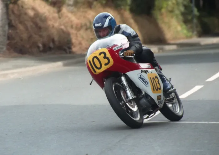Framed Print : John Hughes (Seeley Norton) 1995 Senior Classic Manx Grand Prix