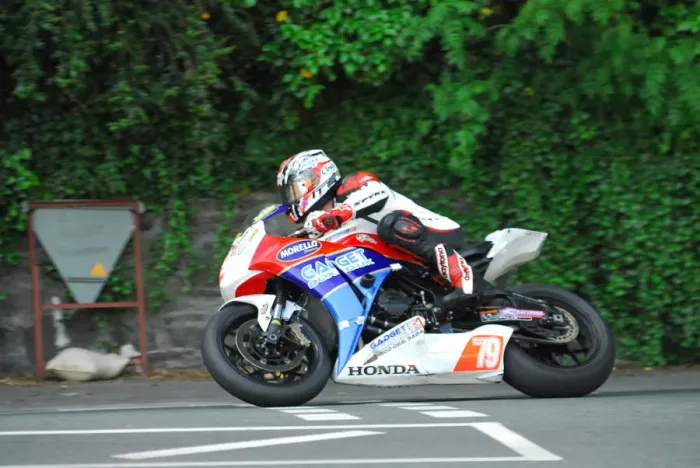 Framed Print : John Ingram (Suzuki) 2013 Senior TT Framed Print : John Ingram (Suzuki) 2013 Senior TT