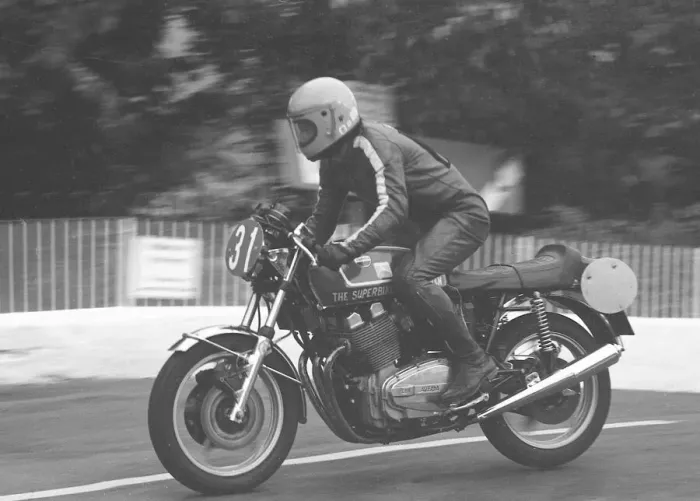 Framed Print : John Kirby (Laverda) 1977 Formula One TT Framed Print : John Kirby (Laverda) 1977 Formula One TT