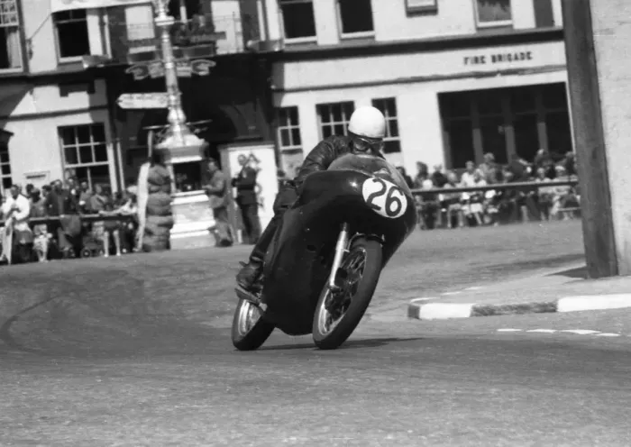 Framed Print : John Lewis (Norton) 1960 Junior TT Framed Print : John Lewis (Norton) 1960 Junior TT