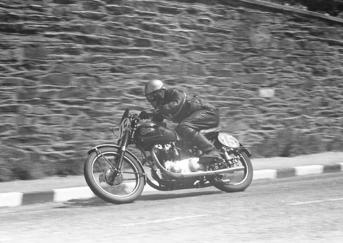 Framed Print : John Mason (Ariel) 1953 Senior Clubman TT Framed Print : John Mason (Ariel) 1953 Senior Clubman TT