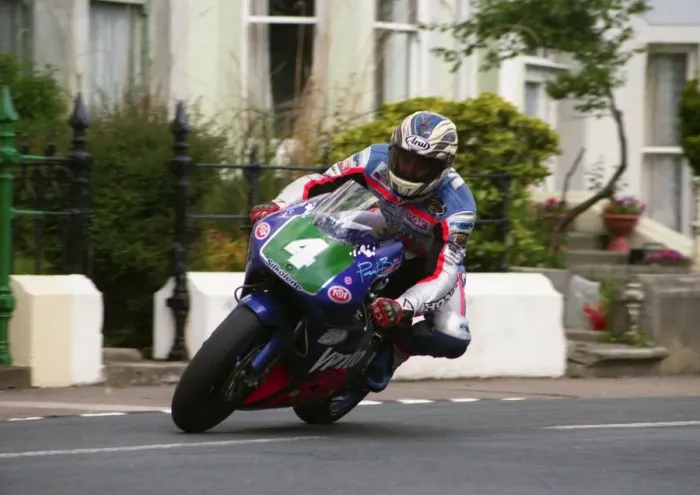 Framed Print : John McGuinness first TT win: 1999 Lightweight 250 TT Framed Print : John McGuinness first TT win: 1999 Lightweight 250 TT