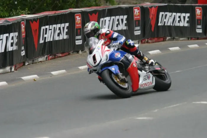 Framed Print : John McGuinness (Honda) 2011 Superbike TT Framed Print : John McGuinness (Honda) 2011 Superbike TT