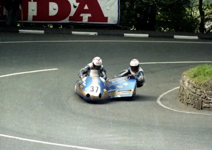 Framed Print : John Mulcahy & Stephen Mills (Suzuki) 1985 Sidecar TT Framed Print : John Mulcahy & Stephen Mills (Suzuki) 1985 Sidecar TT