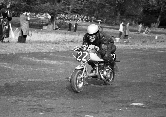 Framed Print : John Netherwood (Lambretta) 1953 Oulton Park Framed Print : John Netherwood (Lambretta) 1953 Oulton Park