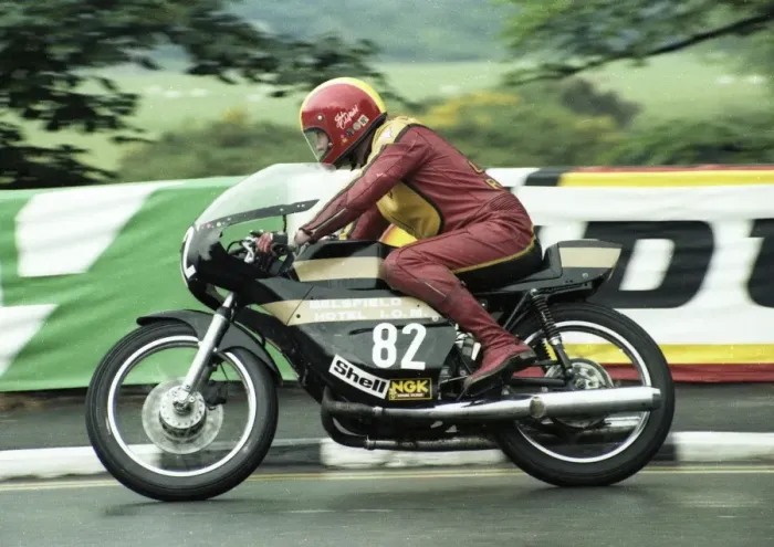 Framed Print : John Oldfield (Suzuki) 1980 Formula 3 TT Framed Print : John Oldfield (Suzuki) 1980 Formula 3 TT