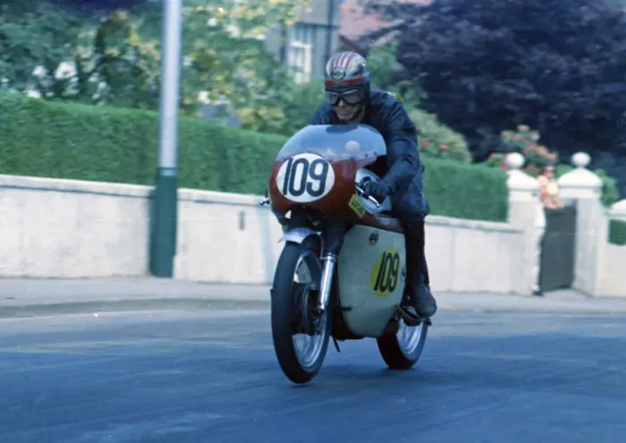 Framed Print : John Pepper (Norton) 1970 Senior TT Framed Print : John Pepper (Norton) 1970 Senior TT