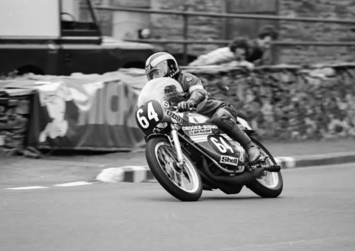 Framed Print : John Peters (Crooks Suzuki) 1977 Formula 3 TT Framed Print : John Peters (Crooks Suzuki) 1977 Formula 3 TT