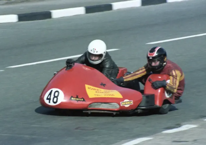 Framed Print : John Philips & Andy Cooper (Yamaha) 1981 Sidecar TT Framed Print : John Philips & Andy Cooper (Yamaha) 1981 Sidecar TT