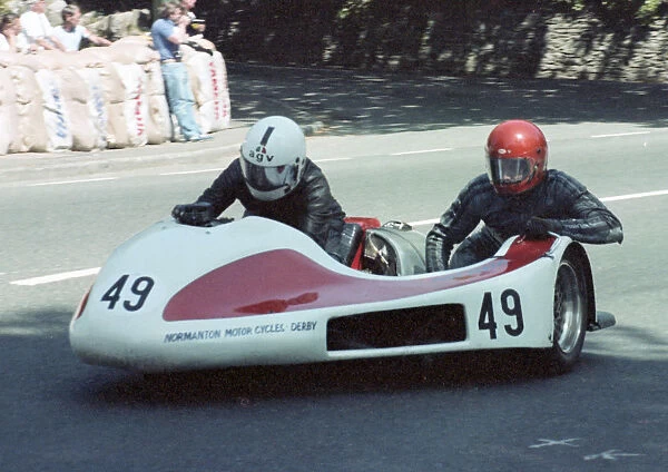 John Phillips & Malcolm Hollis (Yamaha) 1982 Sidecar TT