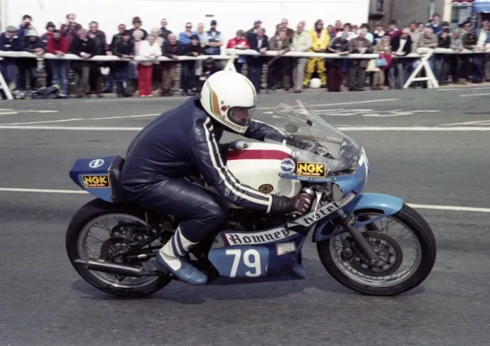 Framed Print : John Phillips (Yamaha) 1983 Junior Manx Grand Prix Framed Print : John Phillips (Yamaha) 1983 Junior Manx Grand Prix