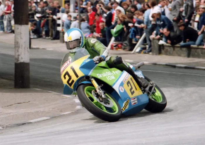 Framed Print : John Robinson (Suzuki) 1984 Senior TT
