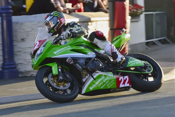 Framed Print : John Ross Billega (Kawasaki) 2014 Newcomers A Manx Grand Prix Framed Print : John Ross Billega (Kawasaki) 2014 Newcomers A Manx Grand Prix