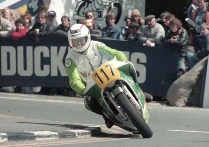 Framed Print : John Schoenemann (Suzuki) 1985 Senior TT Framed Print : John Schoenemann (Suzuki) 1985 Senior TT