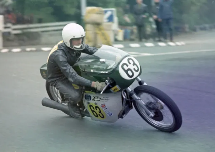 Framed Print : John Stanley (Seeley Metisse) 1971 Senior TT Framed Print : John Stanley (Seeley Metisse) 1971 Senior TT