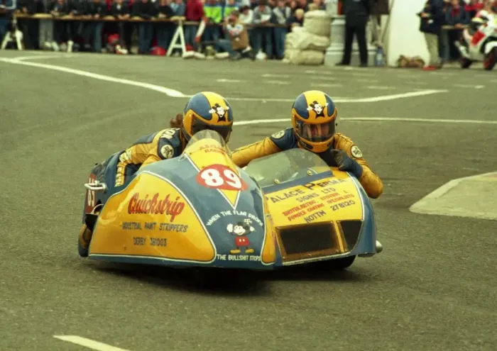 Framed Print : John Stephenson & Doug Rose (Derbyshire Yamaha) 1988 Sidecar TT Framed Print : John Stephenson & Doug Rose (Derbyshire Yamaha) 1988 Sidecar TT