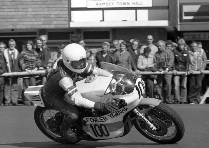 Framed Print : John Stone (Yamaha) 1977 Senior Manx Grand Prix Framed Print : John Stone (Yamaha) 1977 Senior Manx Grand Prix