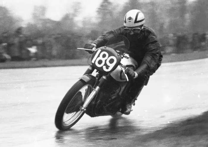 Framed Print : John Storr (Norton) 1952 Thruxton Framed Print : John Storr (Norton) 1952 Thruxton