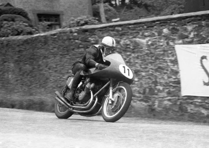Framed Print : John Surtees (MV) 1956 Junior TT Framed Print : John Surtees (MV) 1956 Junior TT