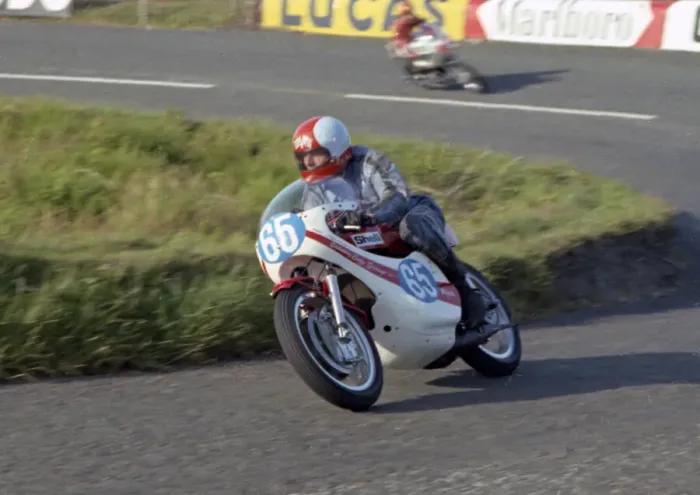 Framed Print : John Taylor (Yamaha) 1974 Junior TT Framed Print : John Taylor (Yamaha) 1974 Junior TT