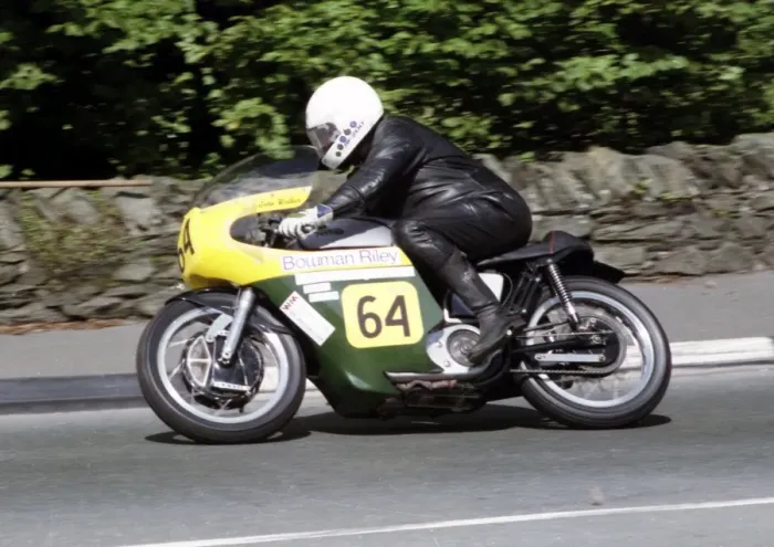 Framed Print : John Walker (Norton) 1994 Senior Classic Manx Grand Prix