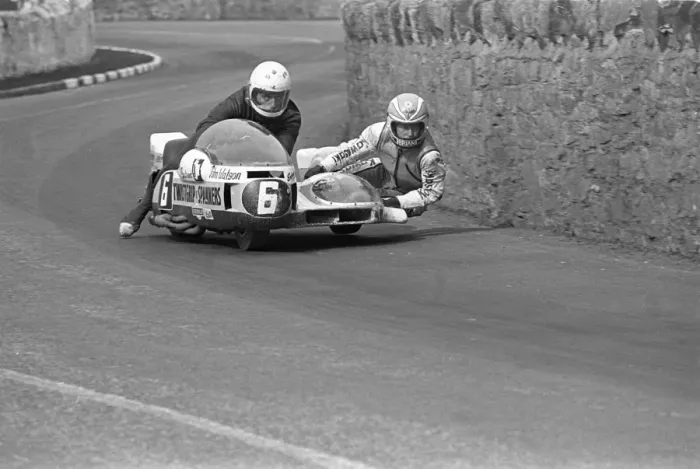 Framed Print : John Watson & Brian Hoyle (Laverda) 1976 Southern 100 Framed Print : John Watson & Brian Hoyle (Laverda) 1976 Southern 100