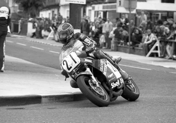 Framed Print : John Weeden (Suzuki) 1986 Formula One TT Framed Print : John Weeden (Suzuki) 1986 Formula One TT