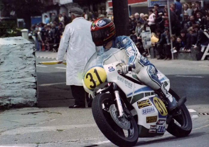 Framed Print : John Weeden (Yamaha) 1981 Senior TT Framed Print : John Weeden (Yamaha) 1981 Senior TT