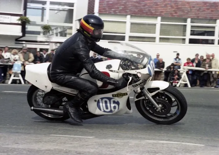 Framed Print : John Wilcox (Yamaha) 1983 Junior Manx Grand Prix Framed Print : John Wilcox (Yamaha) 1983 Junior Manx Grand Prix