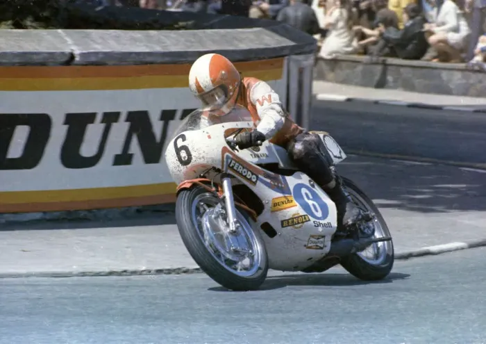 Framed Print : John Williams (Yamaha) 1973 Junior TT Framed Print : John Williams (Yamaha) 1973 Junior TT