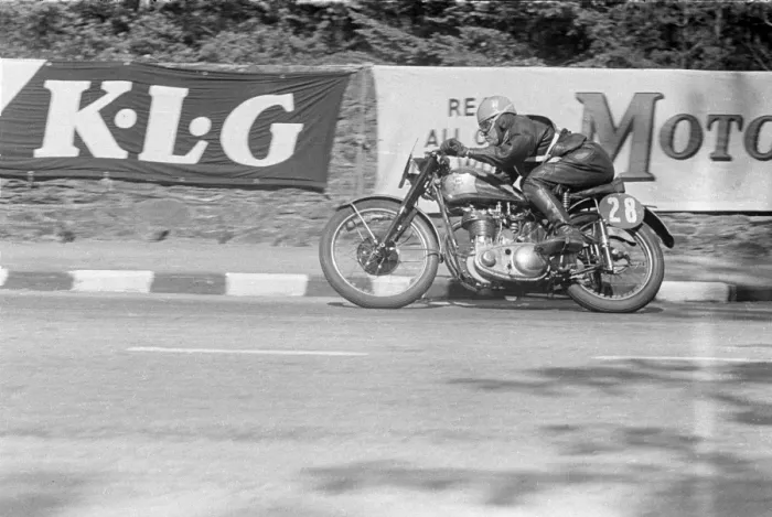 Framed Print : John Wright (BSA) 1951 Senior Clubman TT Framed Print : John Wright (BSA) 1951 Senior Clubman TT
