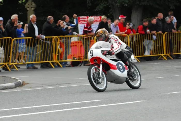 Framed Print : Jos Schurgers (Yamaha) 2013 Classic TT Lap of Honour Framed Print : Jos Schurgers (Yamaha) 2013 Classic TT Lap of Honour