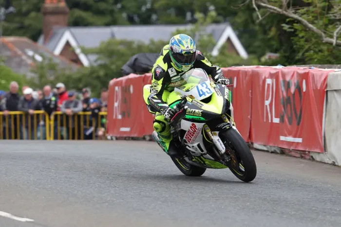 Framed Print : Josh Daley (Kawasaki) 2022 Supersport TT