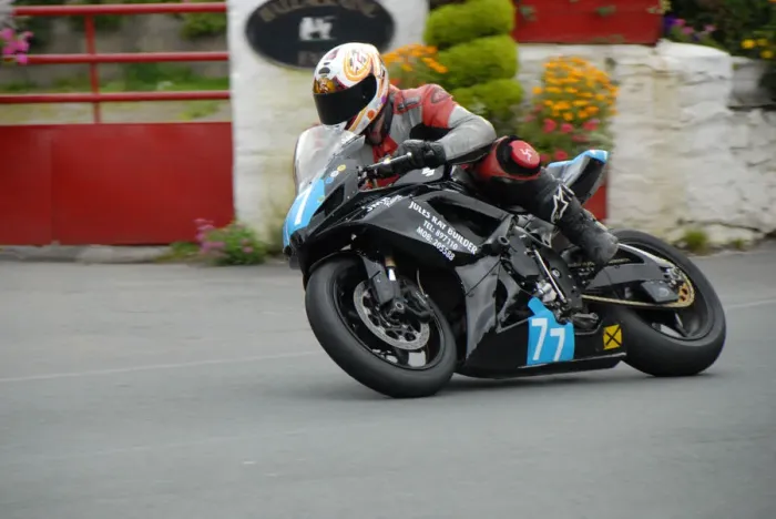Framed Print : Jules Ray (Suzuki) 2009 Junior Manx Grand Prix