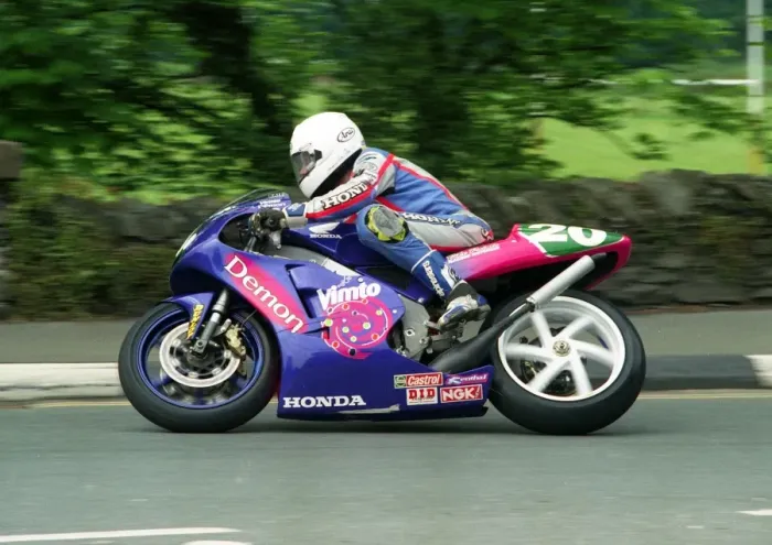 Framed Print : Kate Parkinson (Honda) 2000 Lightweight TT Framed Print : Kate Parkinson (Honda) 2000 Lightweight TT